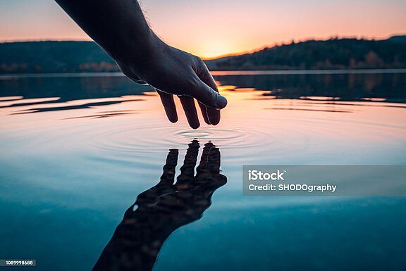 istockphoto-1089998688-1024x1024.jpg  